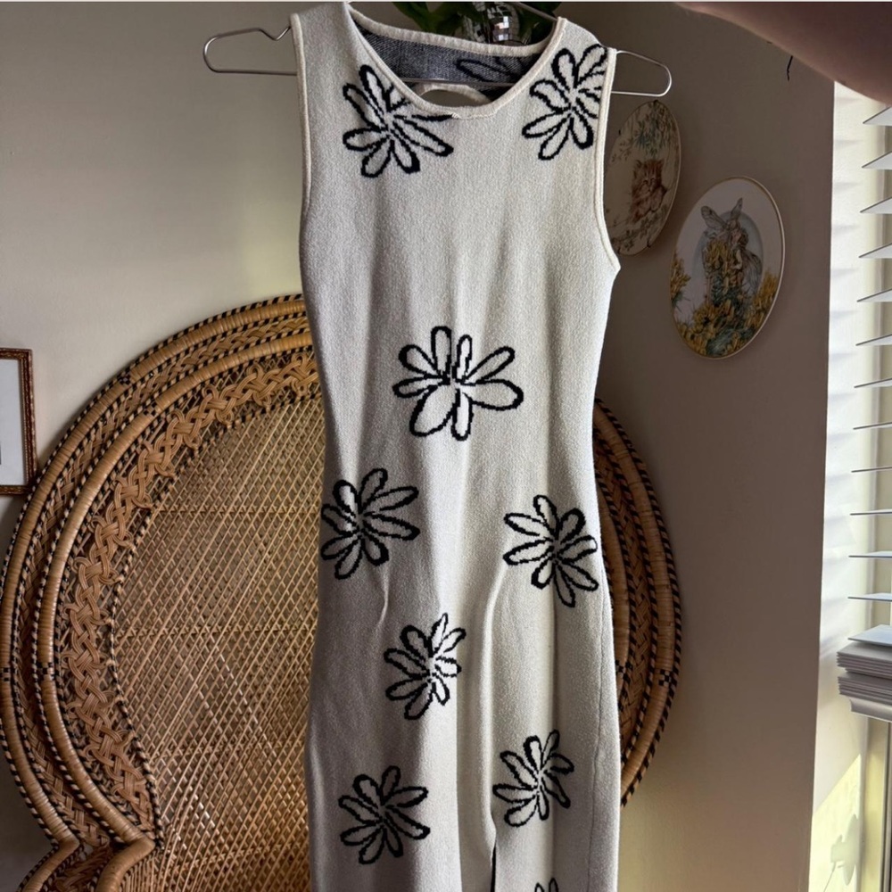Urban Outfitters Black and White Floral Midi Dress